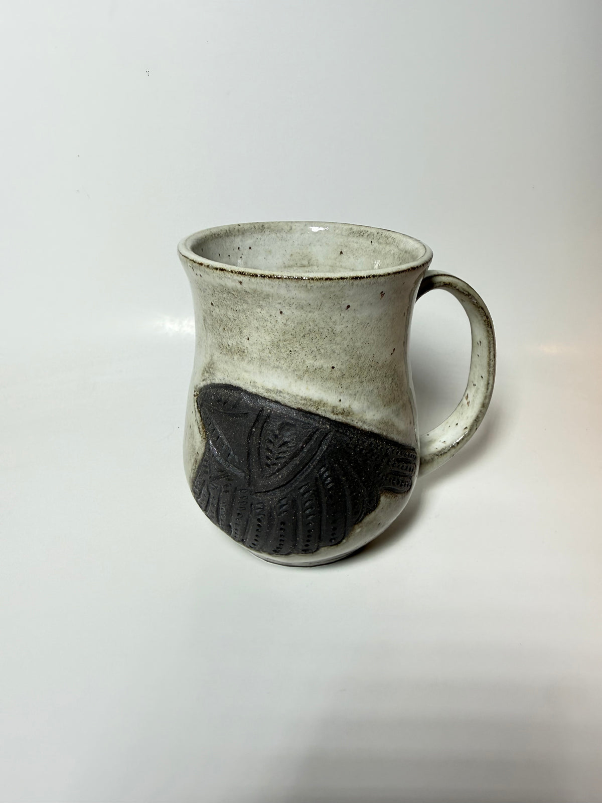 Salt and Pepper Birds of a Feather Carved Leaf Mug