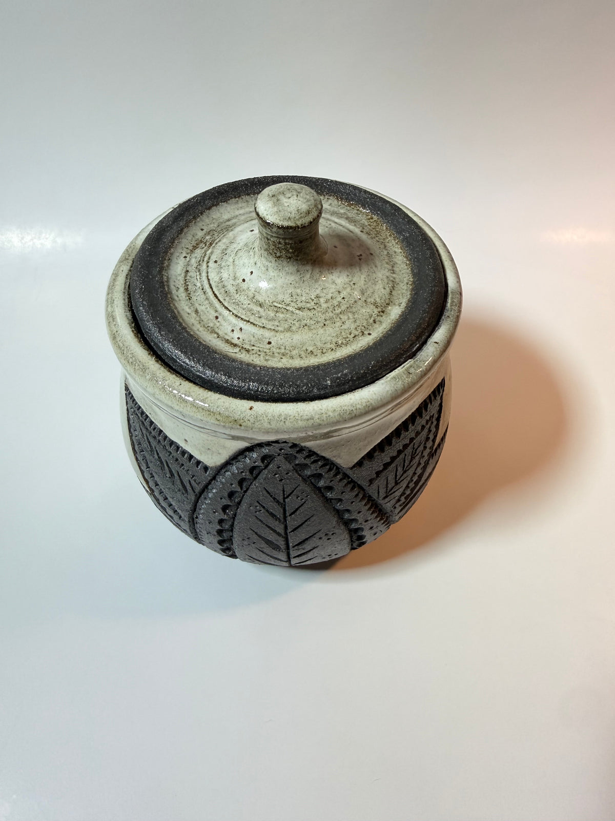 Laurel Leaf Carved Keeper Jar
